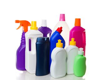 Envases de productos químicos de uso cotidiano